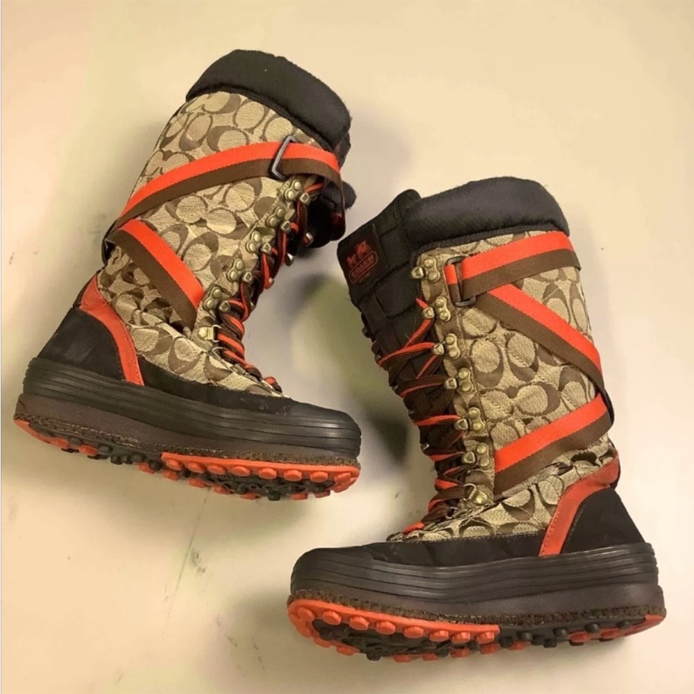 HP 10/21 ❤️Coach Marian SNOW Boots❤️
